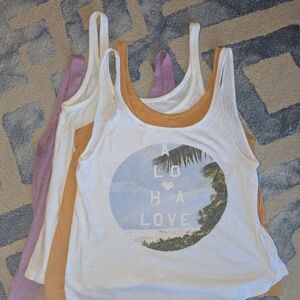4 Billabong/ O'Neill Tank Tops - Beachy/Surf Brand